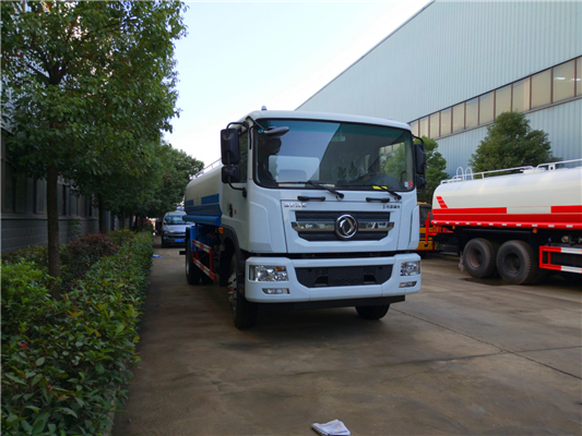 程力灑水車(chē)廠(chǎng)家 程力灑水車(chē)廠(chǎng)家