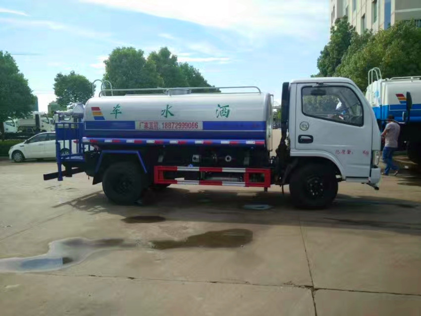 蚌埠市灑水車廠家直銷;蚌埠市灑水車價格報價,程力集團公司 蚌埠市灑水車廠家直銷;蚌埠市灑水車價格報價,程力集團公司