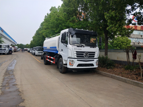 高端灑水車質量保證 東風5-22噸工地用灑水車 高端灑水車質量保證 東風5-22噸工地用灑水車