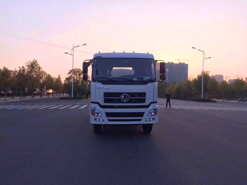 18噸東風(fēng)天龍綠化灑水車價格-湖北程力 18噸東風(fēng)天龍綠化灑水車價格-湖北程力