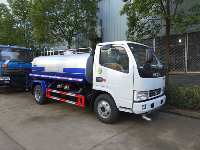 東風銳鈴灑水車 5噸綠化噴灑車-5方灑水車廠家報價-湖北程力 東風銳鈴灑水車 5噸綠化噴灑車-5方灑水車廠家報價-湖北程力