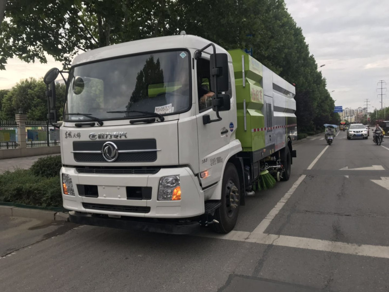 東風天錦高端洗掃車 東風天錦高端洗掃車