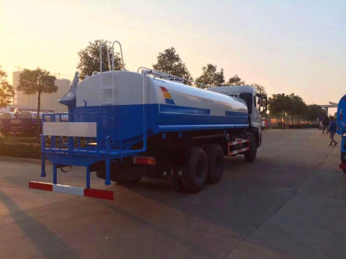 霧泡灑水車 霧泡灑水車