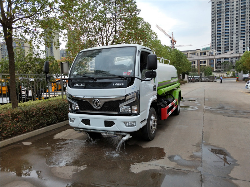 東風(fēng)福瑞卡5方灑水車(chē)-東風(fēng)福瑞卡國(guó)六5噸灑水車(chē)-灑水車(chē)廠家直銷(xiāo) 東風(fēng)福瑞卡5方灑水車(chē)-東風(fēng)福瑞卡國(guó)六5噸灑水車(chē)-灑水車(chē)廠家直銷(xiāo)