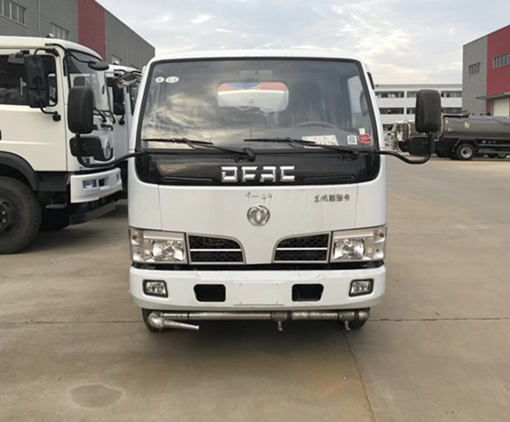 東風(fēng)5噸上藍(lán)牌灑水車 東風(fēng)5噸上藍(lán)牌灑水車