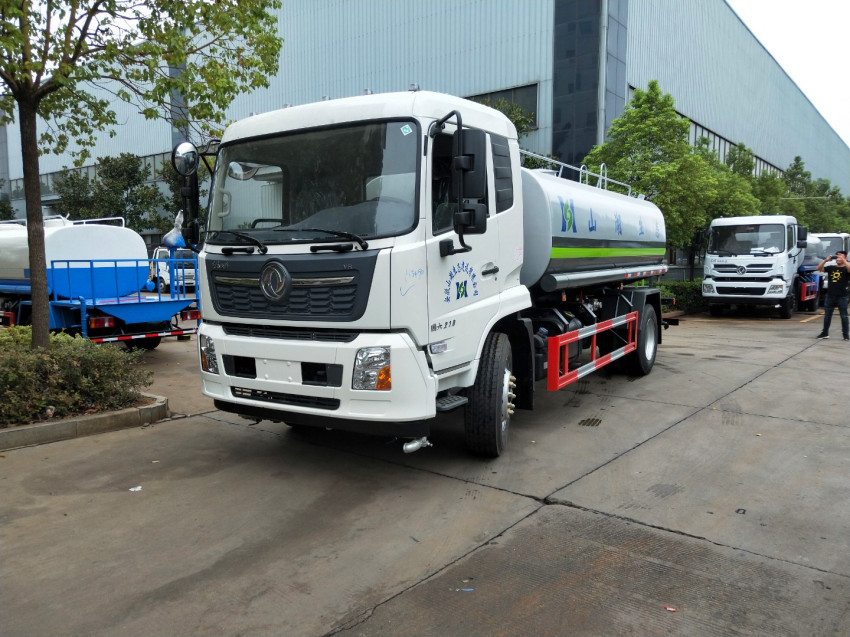 臨沂灑水車廠家。臨沂灑水車廠家直銷,臨沂灑水車多少錢一輛 臨沂灑水車廠家。臨沂灑水車廠家直銷,臨沂灑水車多少錢一輛