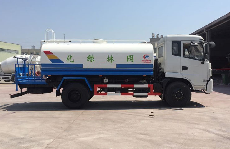 各種型號(hào)的東風(fēng)15噸灑水車(chē)湖北隨州均有現(xiàn)車(chē) 各種型號(hào)的東風(fēng)15噸灑水車(chē)湖北隨州均有現(xiàn)車(chē)