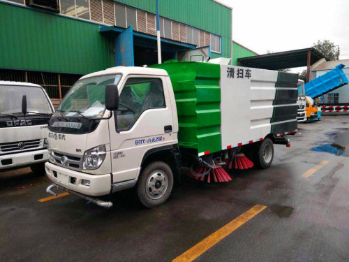 吸掃車(chē) 濕式掃路車(chē)價(jià)格多少 吸掃車(chē) 濕式掃路車(chē)價(jià)格多少