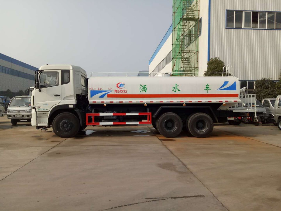 20立方灑水車(chē)多少錢(qián)?哪里有賣(mài)20噸灑水車(chē)的廠家 20立方灑水車(chē)多少錢(qián)?哪里有賣(mài)20噸灑水車(chē)的廠家