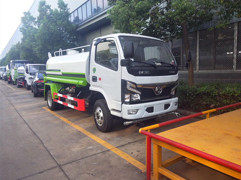 東風5噸灑水車-工地降塵大型8噸霧炮灑水車價格便宜 東風5噸灑水車-工地降塵大型8噸霧炮灑水車價格便宜