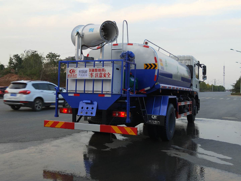 東風(fēng)大型灑水車(chē) 12噸-20噸大型灑水車(chē) 廠家直銷(xiāo) 東風(fēng)大型灑水車(chē) 12噸-20噸大型灑水車(chē) 廠家直銷(xiāo)