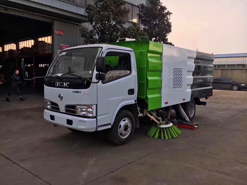 道路清掃車(chē)功能和日常維護(hù)注意事項(xiàng) 道路清掃車(chē)功能和日常維護(hù)注意事項(xiàng)