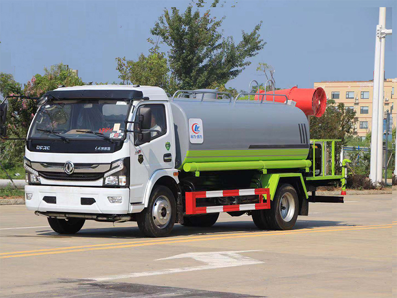 國(guó)六5噸灑水車(chē) 東風(fēng)小多利卡綠化噴灑車(chē)現(xiàn)車(chē)供應(yīng) 國(guó)六5噸灑水車(chē) 東風(fēng)小多利卡綠化噴灑車(chē)現(xiàn)車(chē)供應(yīng)