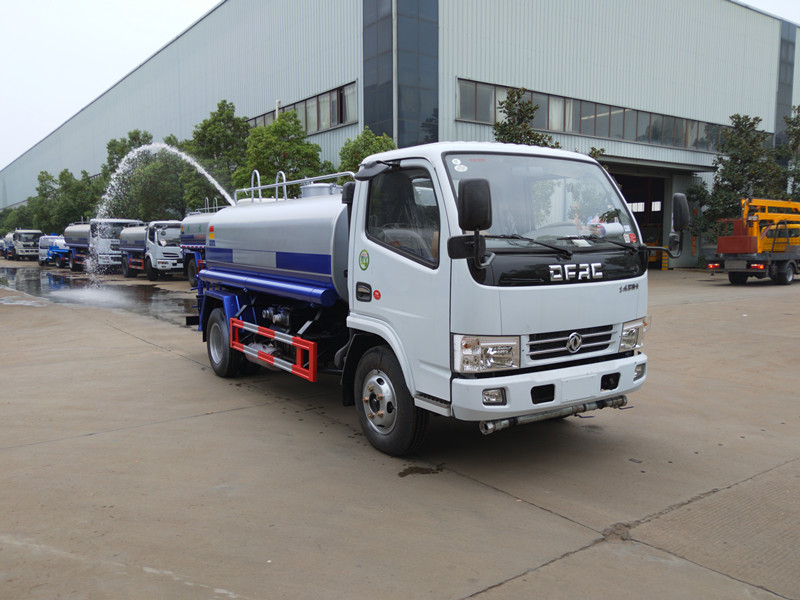 工地用的灑水車(chē)-程力灑水車(chē)廠家供應(yīng) 工地用的灑水車(chē)-程力灑水車(chē)廠家供應(yīng)