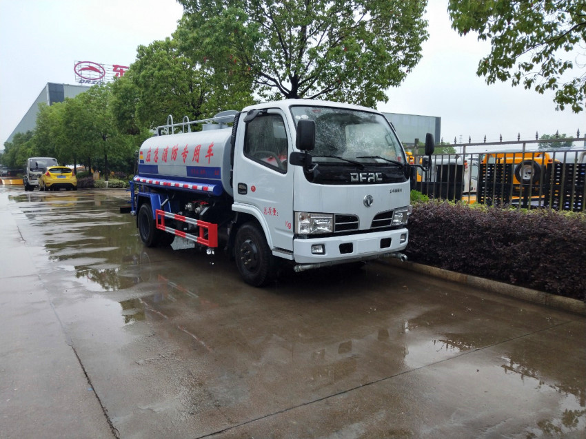 福州環衛灑水車直供-灑水車- 灑水車底價出售 福州環衛灑水車直供-灑水車- 灑水車底價出售