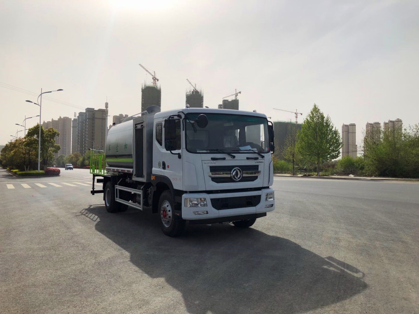 東風(fēng)多利卡D9抑塵車(chē)-霧炮灑水車(chē)全程遙控操作-湖北程力 東風(fēng)多利卡D9抑塵車(chē)-霧炮灑水車(chē)全程遙控操作-湖北程力