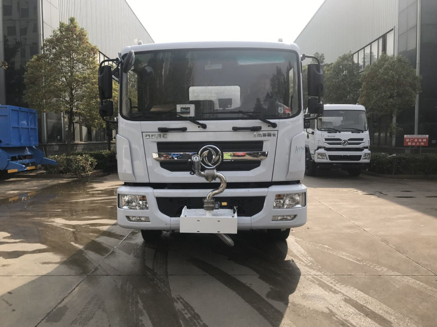 東風(fēng)多利卡D9灑水車-灑水車的質(zhì)量區(qū)別-如何選擇適合自己的灑水車 東風(fēng)多利卡D9灑水車-灑水車的質(zhì)量區(qū)別-如何選擇適合自己的灑水車