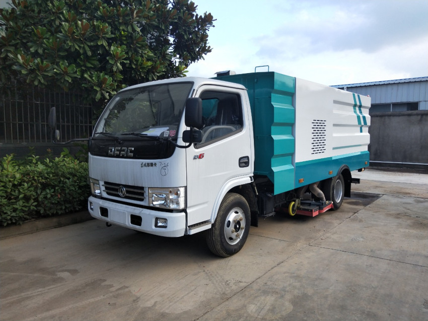 5方東風掃路車高速公路道路清掃車價格多少 5方東風掃路車高速公路道路清掃車價格多少