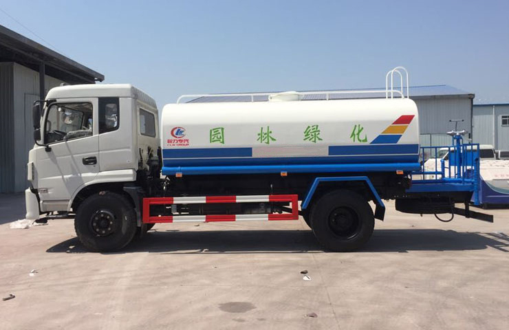 物美價廉的東風華神灑12/15方多功能綠化噴灑水車-程力盈通 物美價廉的東風華神灑12/15方多功能綠化噴灑水車-程力盈通