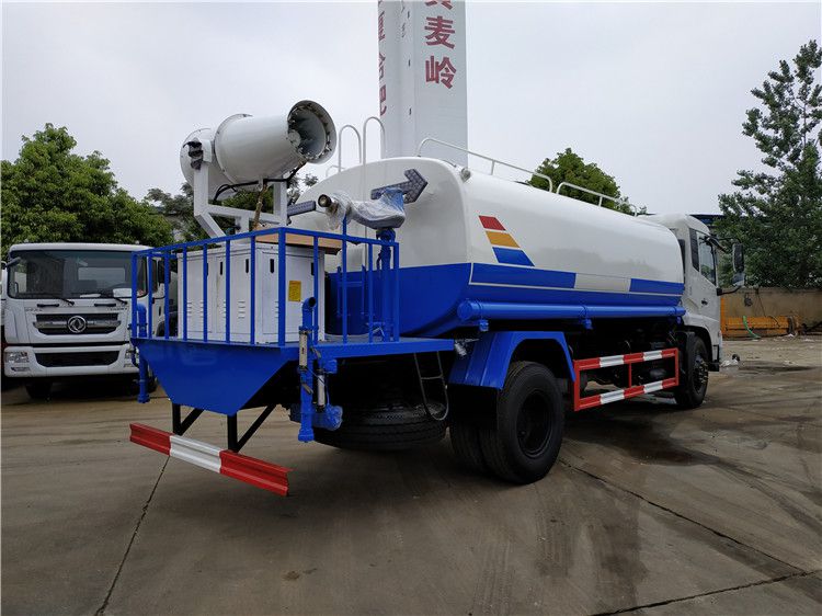 灑水車/灑水車價格/灑水車廠家/5噸灑水車 聯系電話: 灑水車/灑水車價格/灑水車廠家/5噸灑水車 聯系電話: