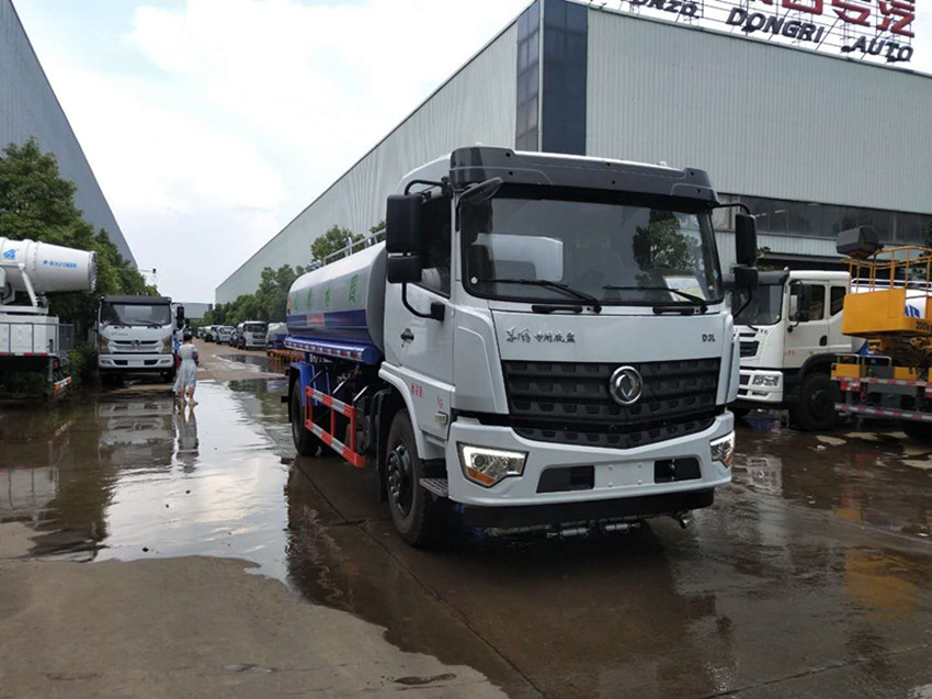 東風(fēng)專底D3L經(jīng)濟(jì)型灑水車?yán)峡蛻羰走x-湖北程力 東風(fēng)專底D3L經(jīng)濟(jì)型灑水車?yán)峡蛻羰走x-湖北程力