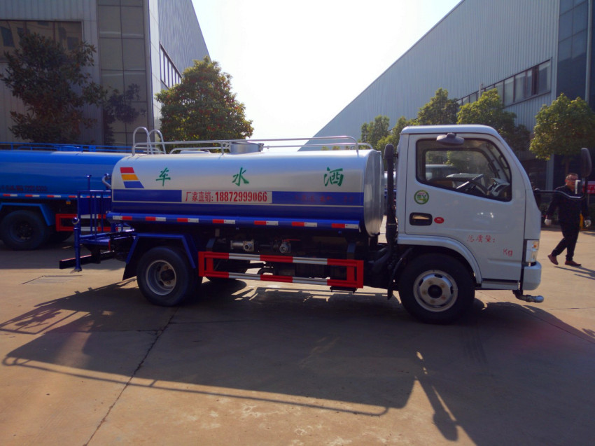 東風(fēng)多利卡5噸藍(lán)牌霧炮灑水車底盤配置-東風(fēng)5噸灑水車價格報價 東風(fēng)多利卡5噸藍(lán)牌霧炮灑水車底盤配置-東風(fēng)5噸灑水車價格報價