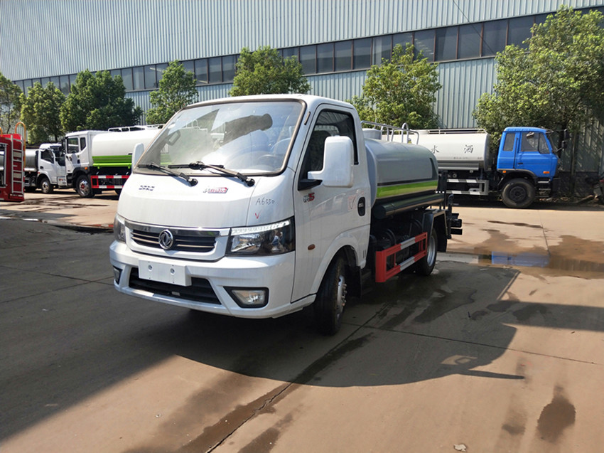 廠區(qū)用小型灑水車多少錢-多功能灑水車價(jià)格-程力灑水車生產(chǎn)廠家 廠區(qū)用小型灑水車多少錢-多功能灑水車價(jià)格-程力灑水車生產(chǎn)廠家