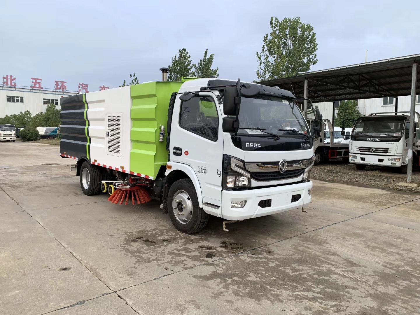 廠家直銷 東風(fēng)洗掃車 -道路清掃車 -洗掃車廠家- 價(jià)格實(shí)惠 廠家直銷 東風(fēng)洗掃車 -道路清掃車 -洗掃車廠家- 價(jià)格實(shí)惠