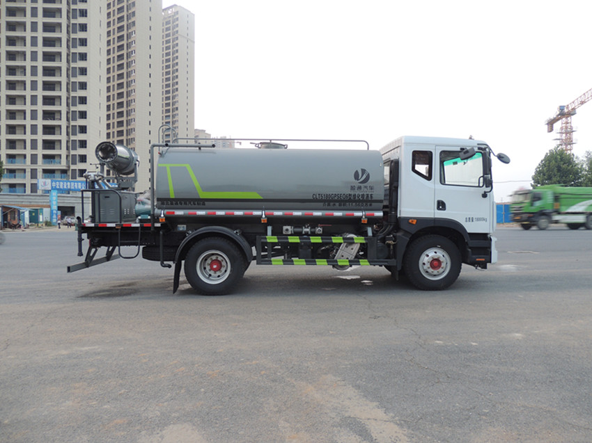 15噸灑水車(chē) 15噸灑水車(chē)