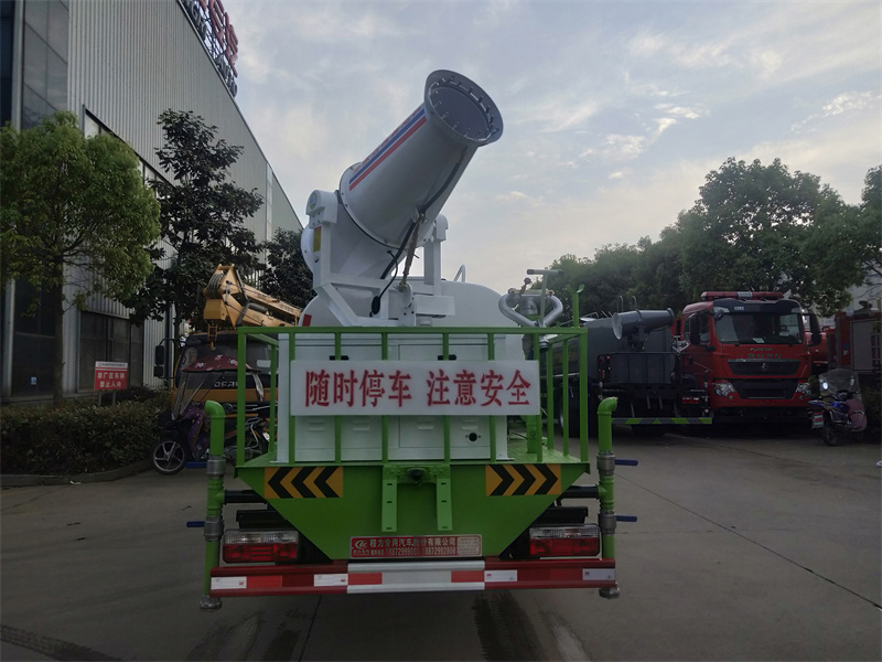 國(guó)六5噸東風(fēng)灑水車 國(guó)六5噸東風(fēng)灑水車