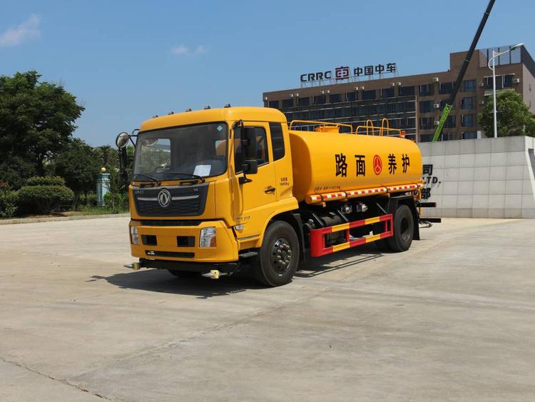 東風(fēng)天錦路面養(yǎng)護(hù)灑水車 15噸道路灑水車 城市公路灑水車報(bào)價(jià)表 東風(fēng)天錦路面養(yǎng)護(hù)灑水車 15噸道路灑水車 城市公路灑水車報(bào)價(jià)表