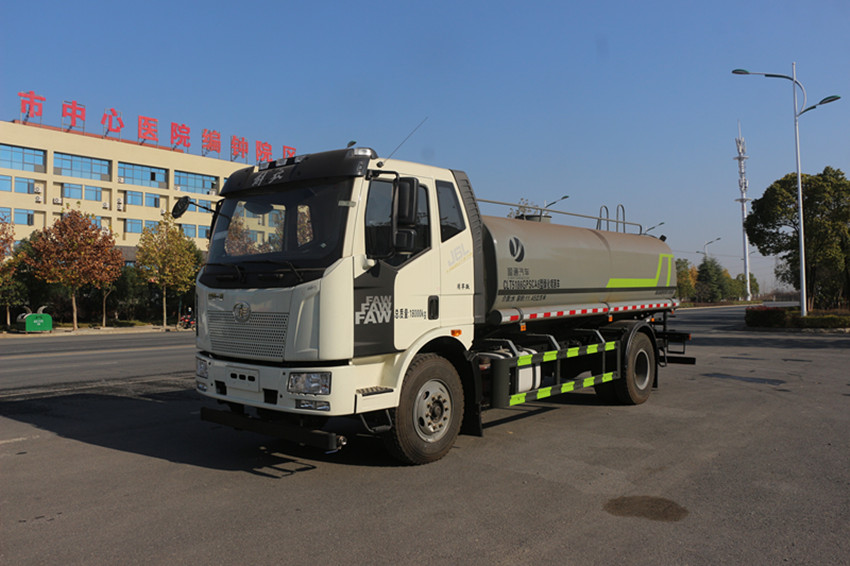 解放12立方灑水車價格-程力威牌CLW5180GPSCDP型綠化噴灑車廠家直銷 解放12立方灑水車價格-程力威牌CLW5180GPSCDP型綠化噴灑車廠家直銷