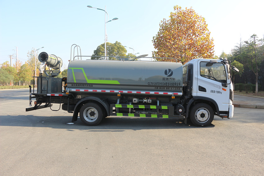 一般灑水車(chē) 一般灑水車(chē)